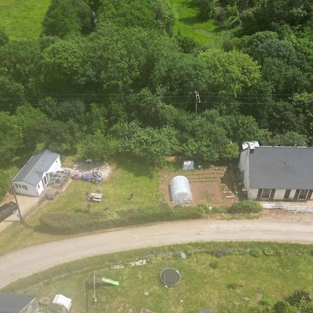 Mobil-Home A La Campagne Le Faou Exteriör bild